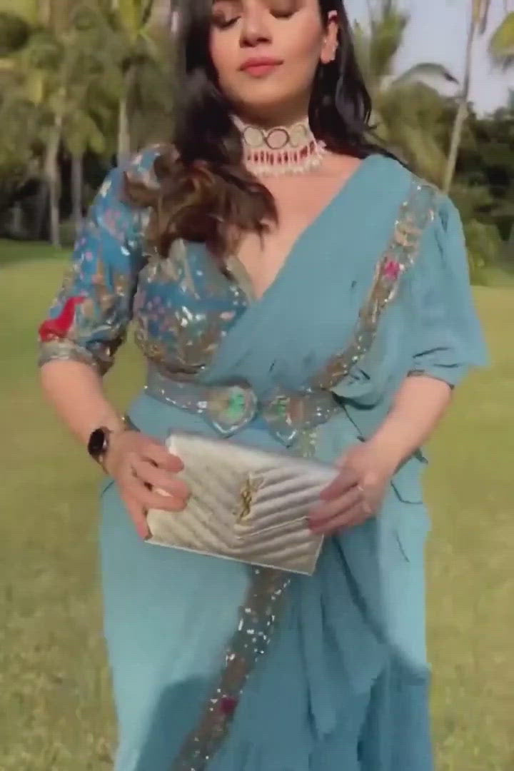 Heena Somani in Blue Hand Embroidered Saree Set With Belt